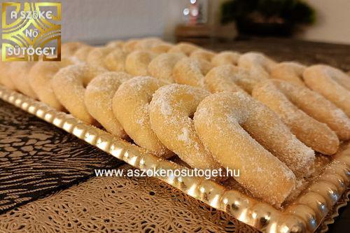 klasszikus ünnepi sütemény
